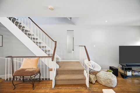 Photo 15 at 16 Dutch Myrtle Way, Don Mills, Toronto