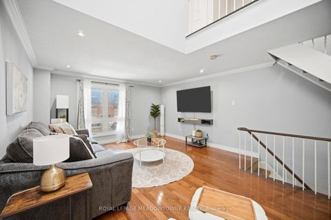 Photo 20 at 16 Dutch Myrtle Way, Don Mills, Toronto