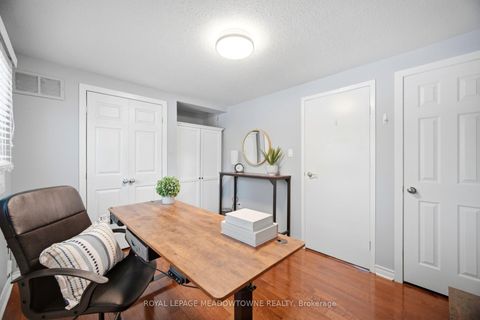 Photo 23 at 16 Dutch Myrtle Way, Don Mills, Toronto