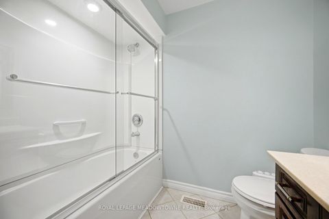 Photo 25 at 16 Dutch Myrtle Way, Don Mills, Toronto