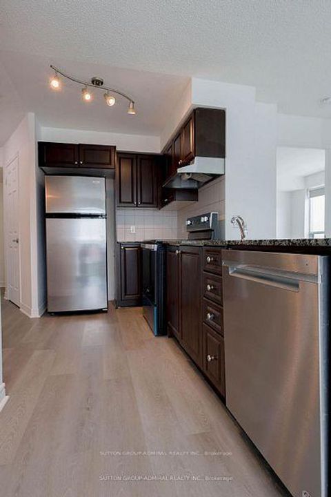 Photo 2 at 409 - 60 Fairfax Crescent, Birchmount, Toronto