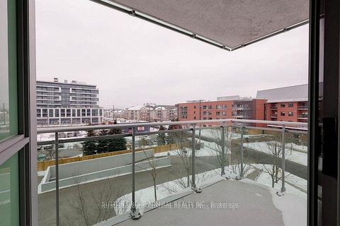 Photo 3 at 409 - 60 Fairfax Crescent, Birchmount, Toronto