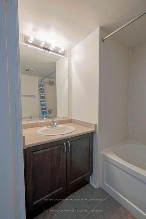 Photo 5 at 409 - 60 Fairfax Crescent, Birchmount, Toronto