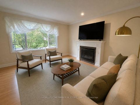 Photo 5 at 43 Riverlea Drive, Humber Heights, Toronto