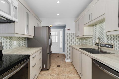 Photo 6 at 44 Knicely Road, Painswick North, Barrie
