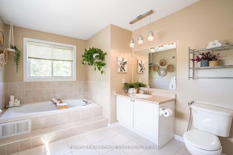 Photo 20 at 46 Bell Street, Ardagh, Barrie