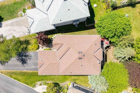 Photo 36 at 46 Bell Street, Ardagh, Barrie