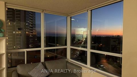 Photo 11 at 903 - 5 Northtown Way, Willowdale East, Toronto