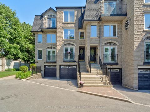 Photo 1 at 21 Birchbank Lane, Don Mills, Toronto