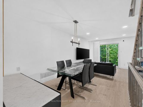 Photo 7 at 21 Birchbank Lane, Don Mills, Toronto