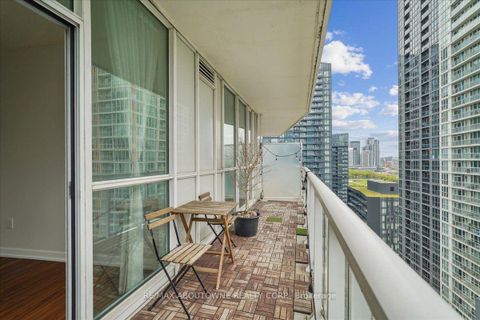 Photo 15 at 1901 - 75 Queens Wharf Road, Waterfront Communities C1, Toronto