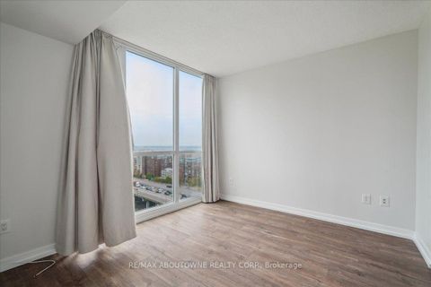Photo 22 at 1901 - 75 Queens Wharf Road, Waterfront Communities C1, Toronto