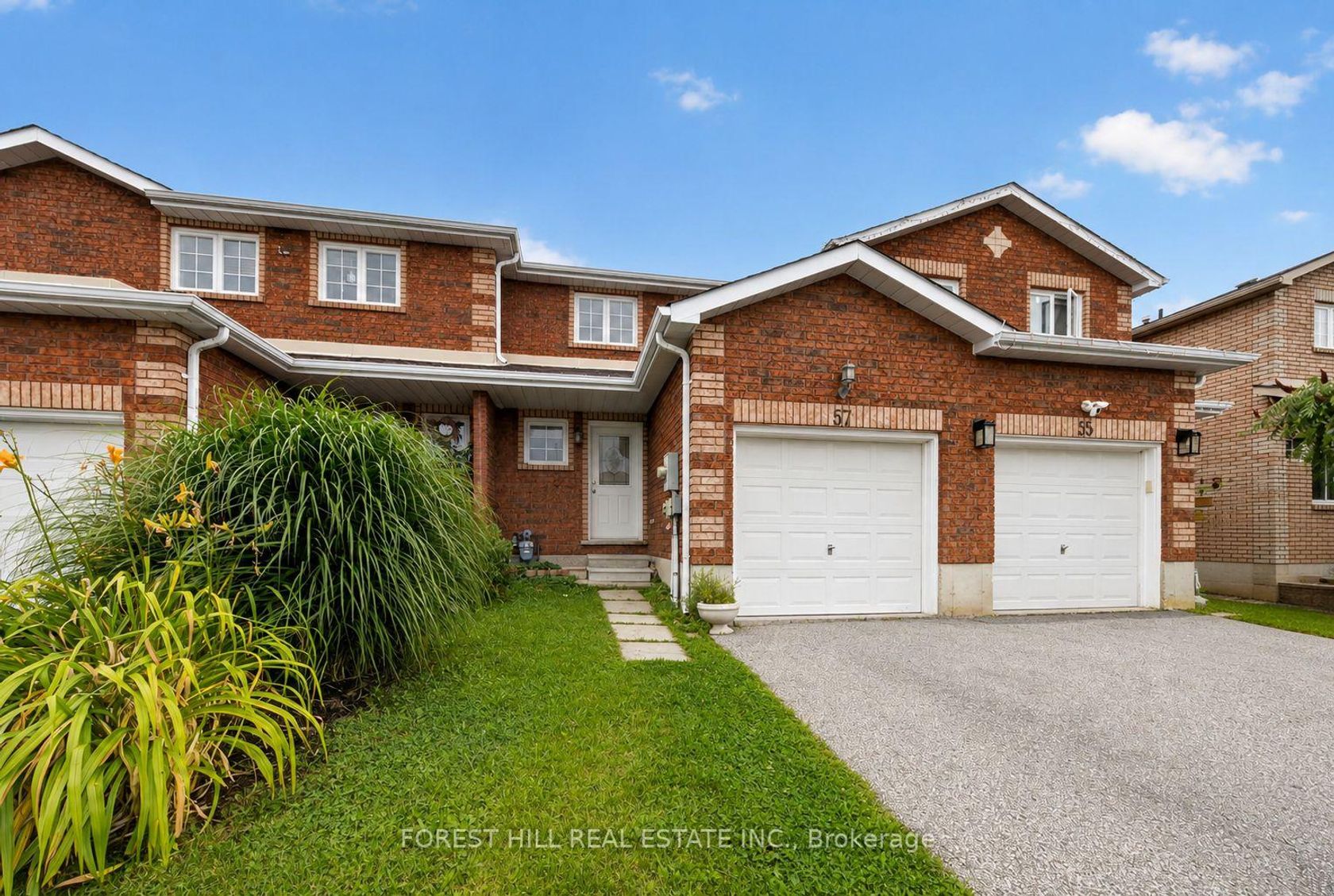 57 Michael Crescent, East Bayfield, Barrie photo 2