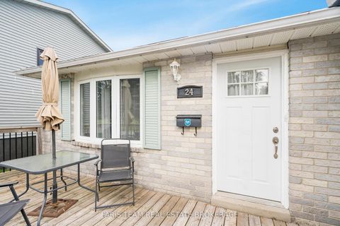 Photo 3 at 24 Laurie Crescent, Wellington, Barrie