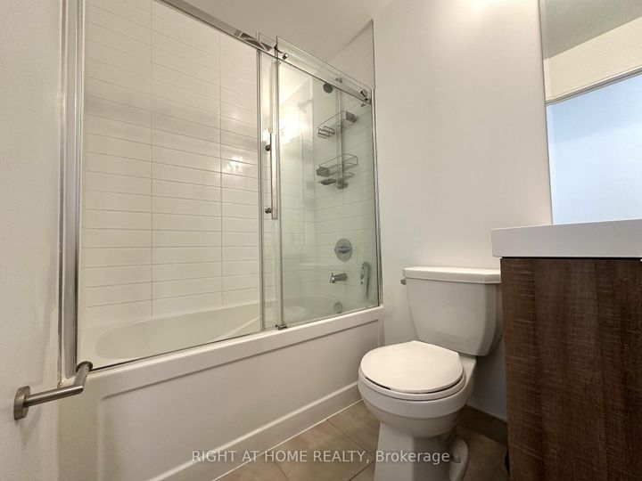 Photo 3 at 321 - 621 Sheppard Avenue E, Bayview Village, Toronto