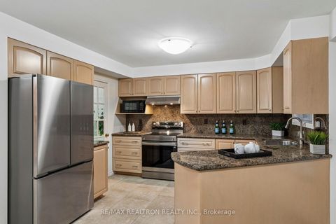 Photo 20 at 122 Colvin Crescent, Brownridge, Vaughan