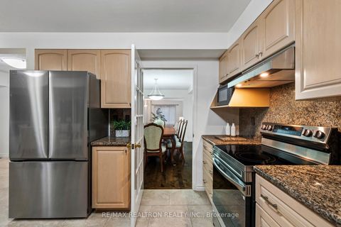 Photo 23 at 122 Colvin Crescent, Brownridge, Vaughan