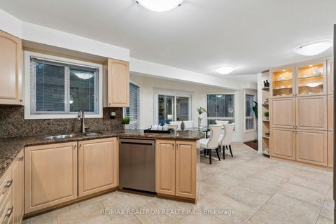 Photo 24 at 122 Colvin Crescent, Brownridge, Vaughan