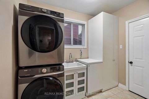 Photo 25 at 122 Colvin Crescent, Brownridge, Vaughan