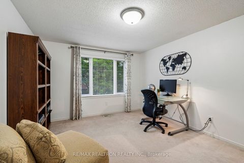 Photo 31 at 122 Colvin Crescent, Brownridge, Vaughan