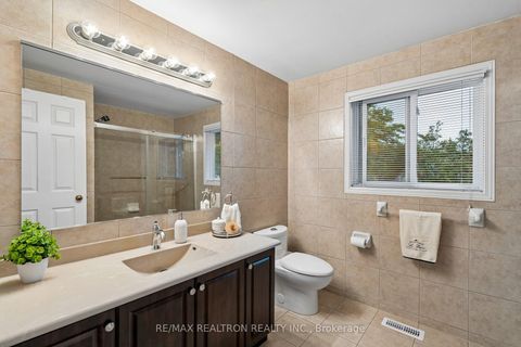 Photo 35 at 122 Colvin Crescent, Brownridge, Vaughan