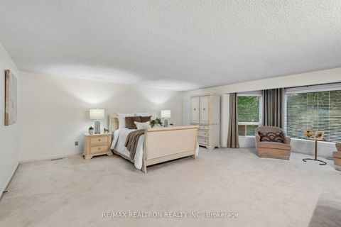 Photo 37 at 122 Colvin Crescent, Brownridge, Vaughan
