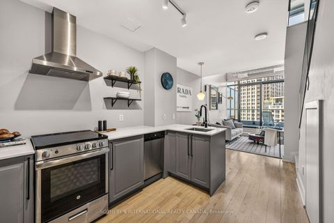 Photo 10 at 614 - 637 Lake Shore Boulevard W, Niagara, Toronto