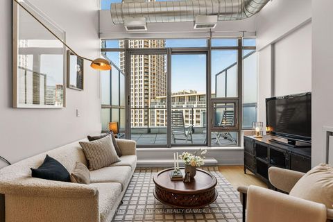 Photo 12 at 614 - 637 Lake Shore Boulevard W, Niagara, Toronto