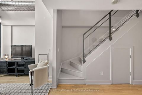 Photo 23 at 614 - 637 Lake Shore Boulevard W, Niagara, Toronto
