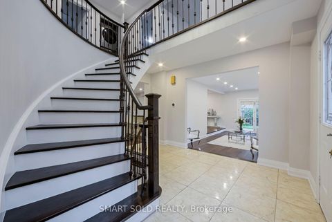 Photo 2 at 1 Tiffany Gate, South Richvale, Richmond Hill