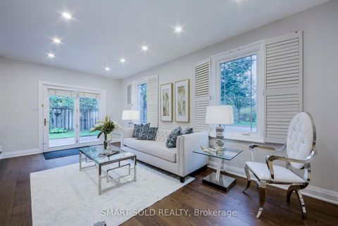 Photo 6 at 1 Tiffany Gate, South Richvale, Richmond Hill