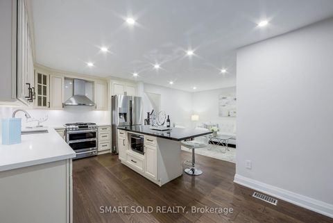 Photo 13 at 1 Tiffany Gate, South Richvale, Richmond Hill