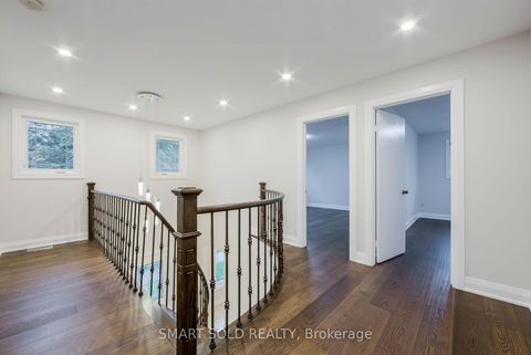 Photo 24 at 1 Tiffany Gate, South Richvale, Richmond Hill