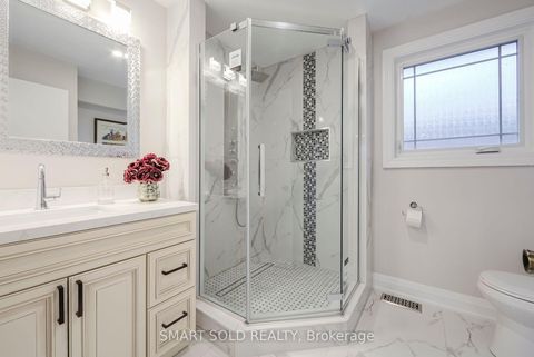 Photo 30 at 1 Tiffany Gate, South Richvale, Richmond Hill