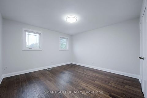 Photo 32 at 1 Tiffany Gate, South Richvale, Richmond Hill
