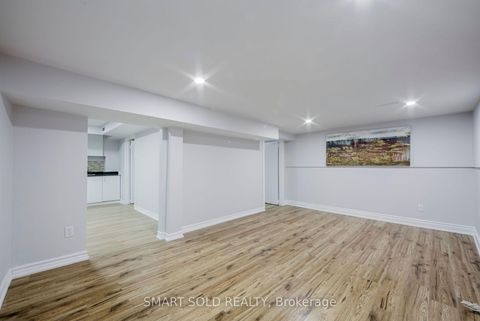 Photo 38 at 1 Tiffany Gate, South Richvale, Richmond Hill