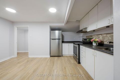 Photo 42 at 1 Tiffany Gate, South Richvale, Richmond Hill