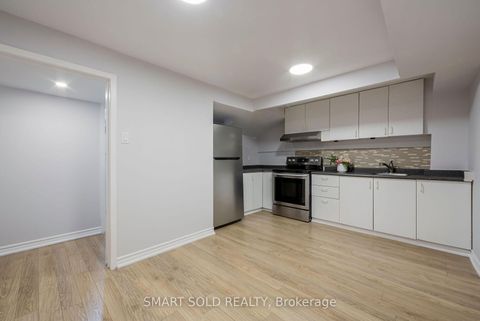 Photo 43 at 1 Tiffany Gate, South Richvale, Richmond Hill