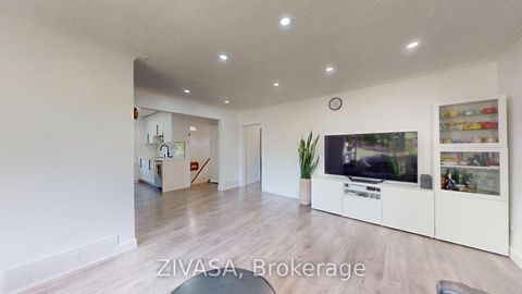 Photo 9 at 125 Jeffcoat Drive, Clairville, Toronto
