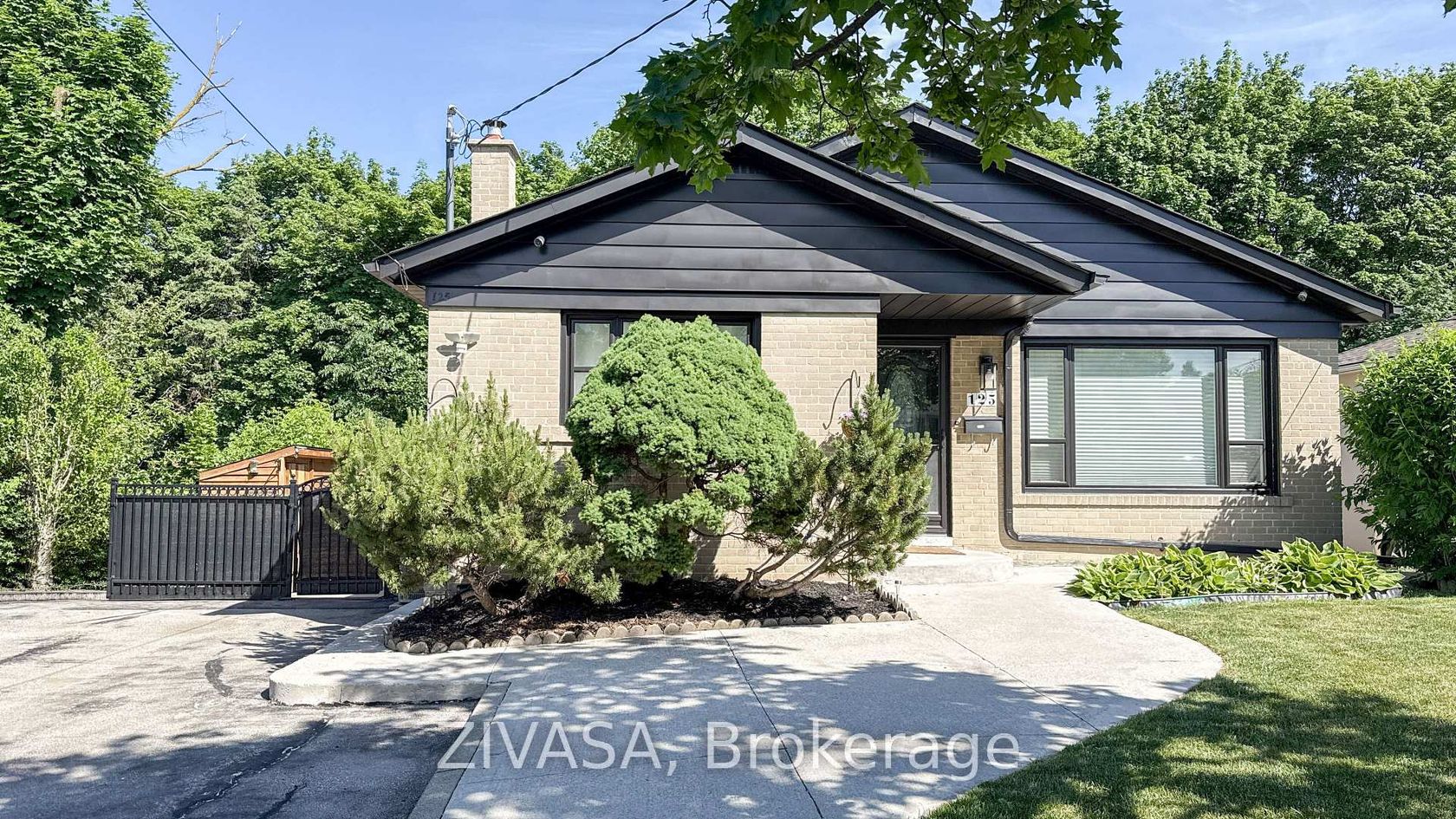 125 Jeffcoat Drive, Clairville, Toronto photo 1