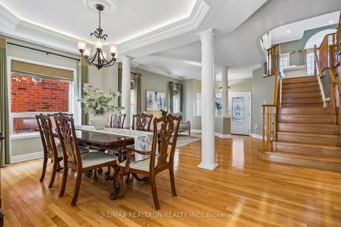 Photo 7 at 9 Kimono Crescent, Rouge Woods, Richmond Hill