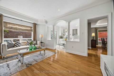 Photo 12 at 9 Kimono Crescent, Rouge Woods, Richmond Hill