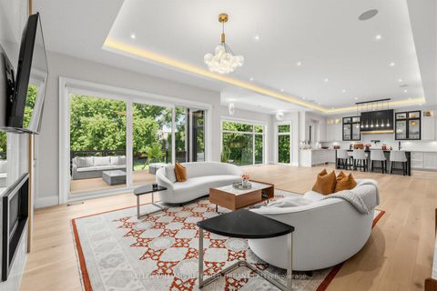 Photo 10 at 130 Upper Canada Drive, Windfields, Toronto