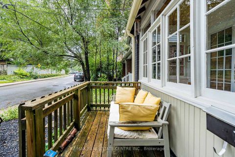 Photo 1 at 14 Wildwood Crescent, Woodbine Corridor, Toronto
