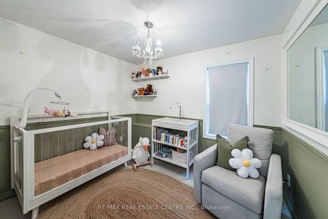 Photo 13 at 14 Wildwood Crescent, Woodbine Corridor, Toronto