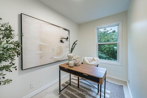 Photo 15 at 14 Wildwood Crescent, Woodbine Corridor, Toronto