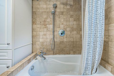 Photo 18 at 14 Wildwood Crescent, Woodbine Corridor, Toronto