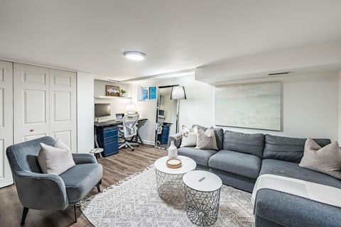 Photo 21 at 14 Wildwood Crescent, Woodbine Corridor, Toronto