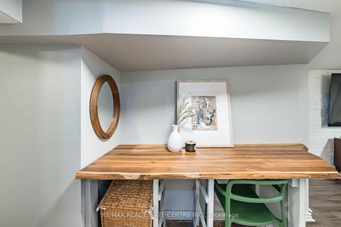 Photo 24 at 14 Wildwood Crescent, Woodbine Corridor, Toronto