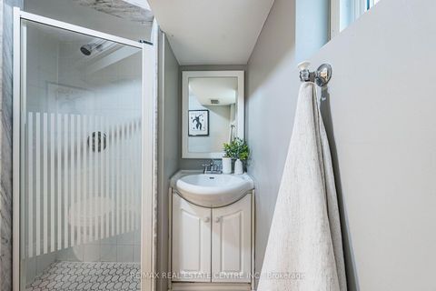 Photo 26 at 14 Wildwood Crescent, Woodbine Corridor, Toronto